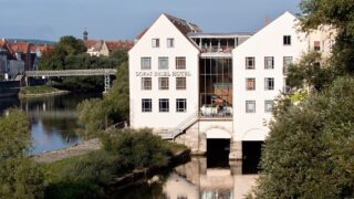 SORAT-Insel-Hotel-Regensburg-Aussenansicht